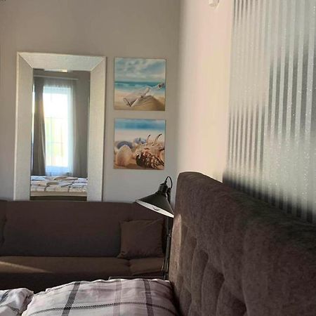 Mediterran Apartman With Pool Siofok Luaran gambar