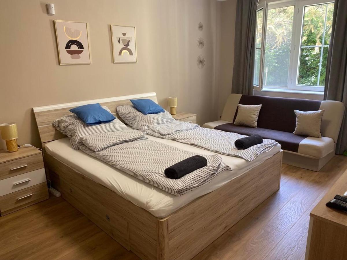 Mediterran Apartman With Pool Siofok Luaran gambar